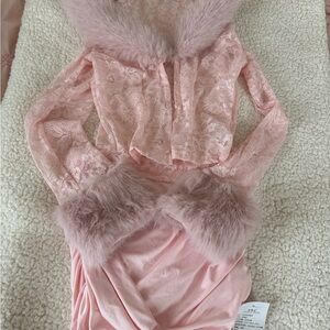 Pink Lace and Faux Fur Women's Set